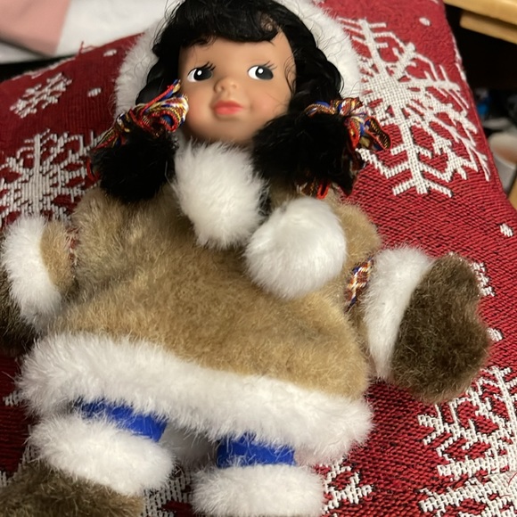Artic Circle Alaskan Friends Eskimo 8" Soft Plush Doll with pom poms - Picture 2 of 5